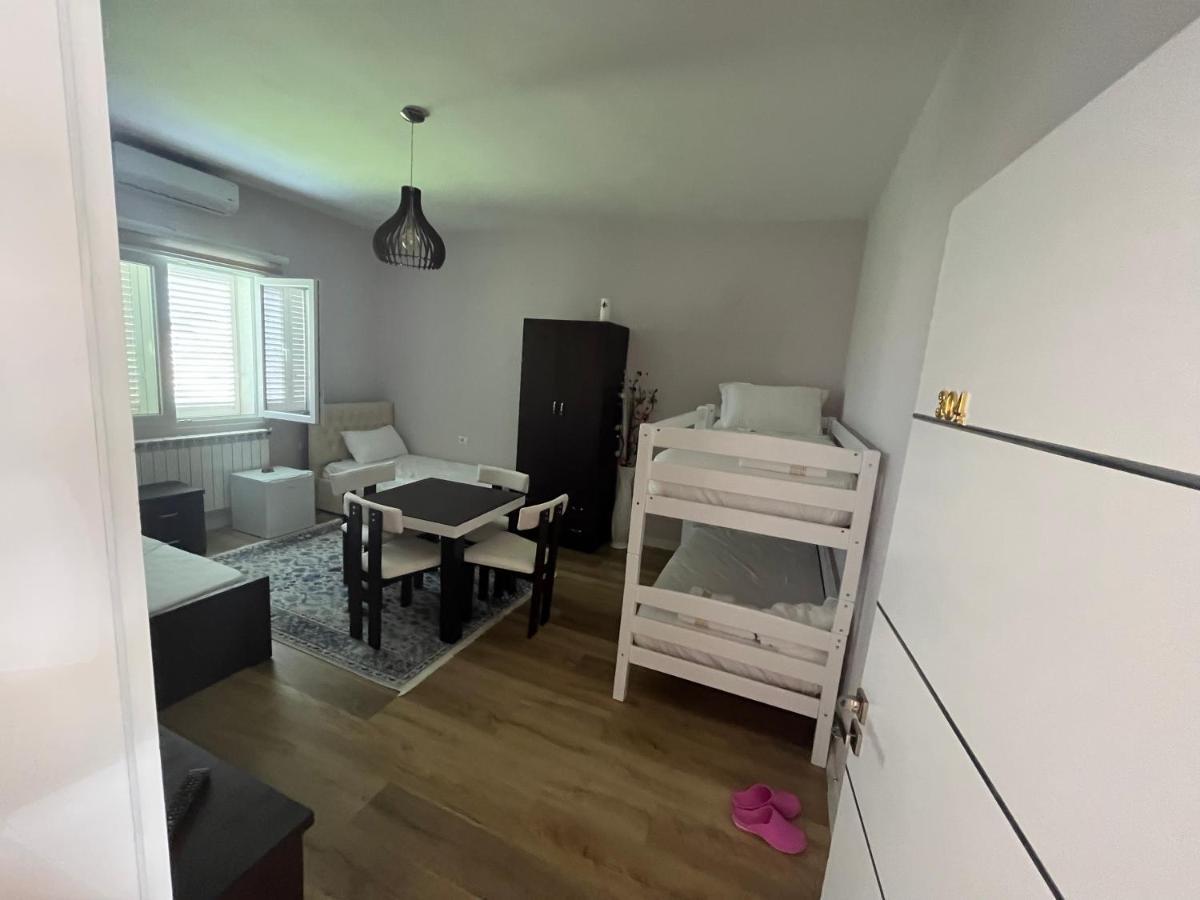 Bujtina Hotell